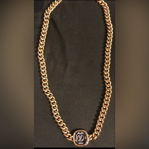 👑✅PRICE FIRM✅ Louis Vuitton ID Chain Necklace Gold - Picture 7 of 13